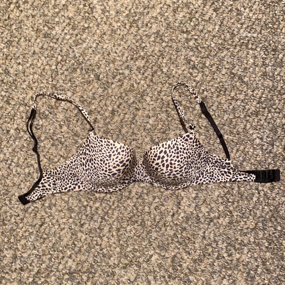 Victoria’s Secret lined Demi bra